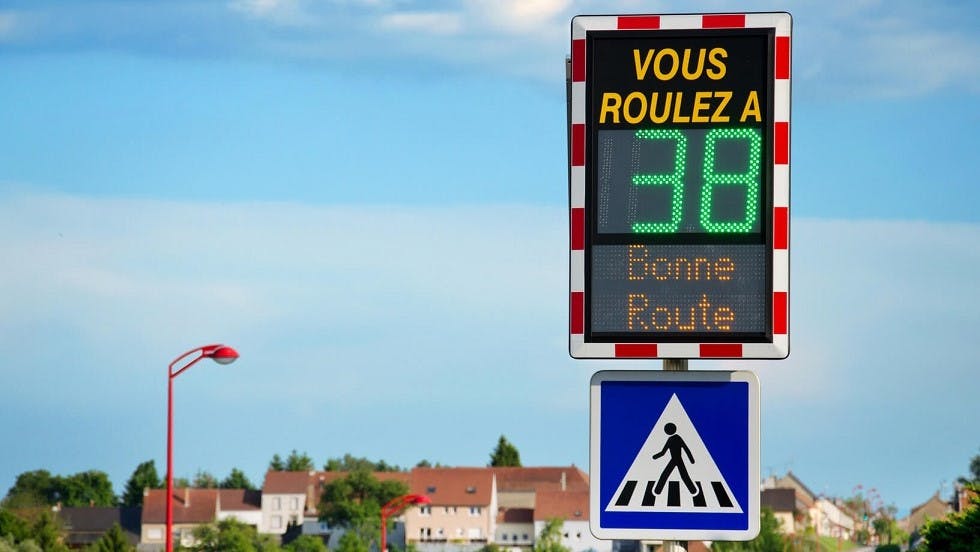 radar pédagogique mtsamboro,
radar pédagogique mayotte affichage vitesse,
radar pedagogique sans accent mtsamboro,
panneau affichage vitesse mtsamboro,
zone scolaire mtsamboro sécurité,
sécurisation acoua circulation,
acoua signalisation routière renforcée,
radar pédagogique entrée d’agglomération,
radar pédagogique limitation 30 50,
affichage vitesse conducteur mayotte,
sécurité piétons écoles mayotte,
traversée piétonne mtsamboro,
prévention excès de vitesse mayotte,
radar pédagogique efficacité études,
marge de vitesse rappel visuel,
campagne sécurité routière mayotte,
contrôles complémentaires gendarmerie acoua,
radar répressif vs pédagogique explication,
bonnes pratiques conduite mayotte,
vitesse moyenne réduite près écoles,
panneaux rappel vitesse acoua,
circulation locale axe fréquenté mayotte,
amendes non émises par radar pédagogique,
maintenance et calibration affichage vitesse,
radar pédagogique visibilité nuit pluie.