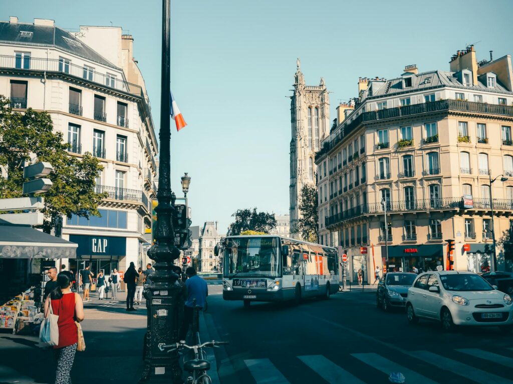 test salivaire stupéfiants, THC détecté salive, tolérance zéro, seuil 1 µg/L, CBD traces, ordonnance médicale, refus test puni, fiabilité test contestée, Cour de cassation mars 2025, absence obligation fiabilité, présomption usage, prélèvement sanguin, rétention permis 120 h, suspension administrative, stage sensibilisation, tribunal correctionnel, sanctions lourdes, infraction délit, transport usager occasionnel, ressenti non pris en compte, stress juridique, avocat défense, récupération de points, Captain Radar, contestation amende