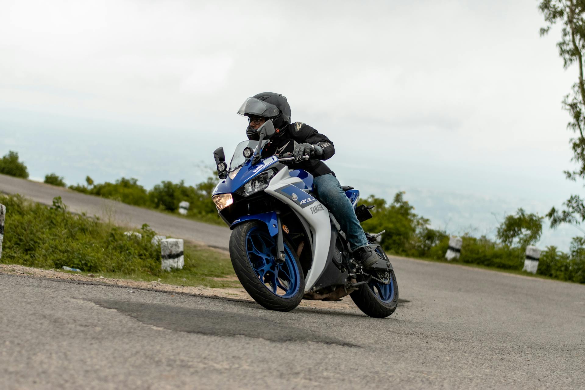 suspension de permis de conduire, suspension permis, annulation suspension de permis, réduction durée suspension, recours gracieux, recours hiérarchique, référé suspension, recours contentieux, tribunal administratif, vice procédure, délai contestation 2 mois, stage sensibilisation sécurité routière, examen psychotechnique, contrôle médical, retrait rétention permis, permis blanc, invalidation permis solde 0 points, solde télépoints, excès vitesse > 40 km/h, alcoolémie, stupéfiants, refus d’obtempérer, recours permis, contestation amende, annulation contravention,