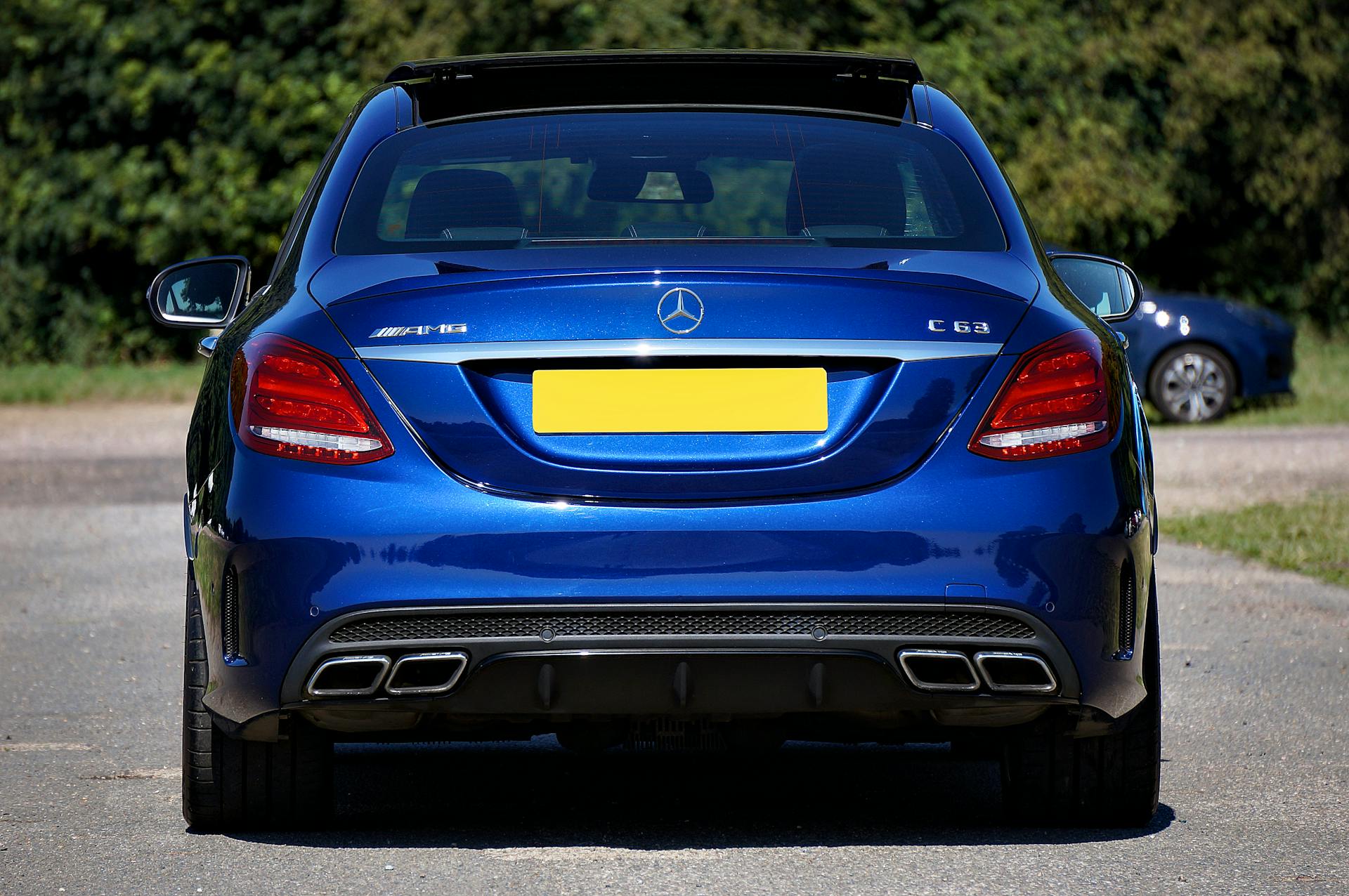 usurpation de plaques d’immatriculation, usurpation de plaques,  usurpation plaque immatriculation, doublette, amendes injustes, dépôt de plainte, récépissé plainte, contestation ANTAI, preuve absence, dépôt plainte gendarmerie, nouveau numéro d’immatriculation, nouvelle carte grise, démarche ANTS, frais acheminement 2,76 €, sanctions lourdes, 7 ans prison, 30 000 € d’amende, retrait de 6 points, véhicule confisqué, 25 000 victimes estimées, réforme législative 2025, obligation pièce identité, carte grise à l’achat plaque, préjudice moral, stress durée procédure, recours avocat, Captain Radar, récupération de points, contestation amende